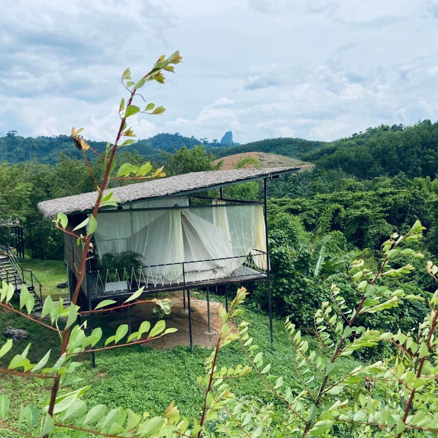 מלון Khao Sok National Park Tanoshi Glamping In Khao Sok מראה חיצוני תמונה